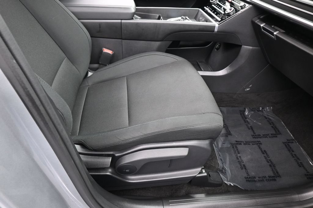 Used 2025 Hyundai Santa Fe SE FWD image 42