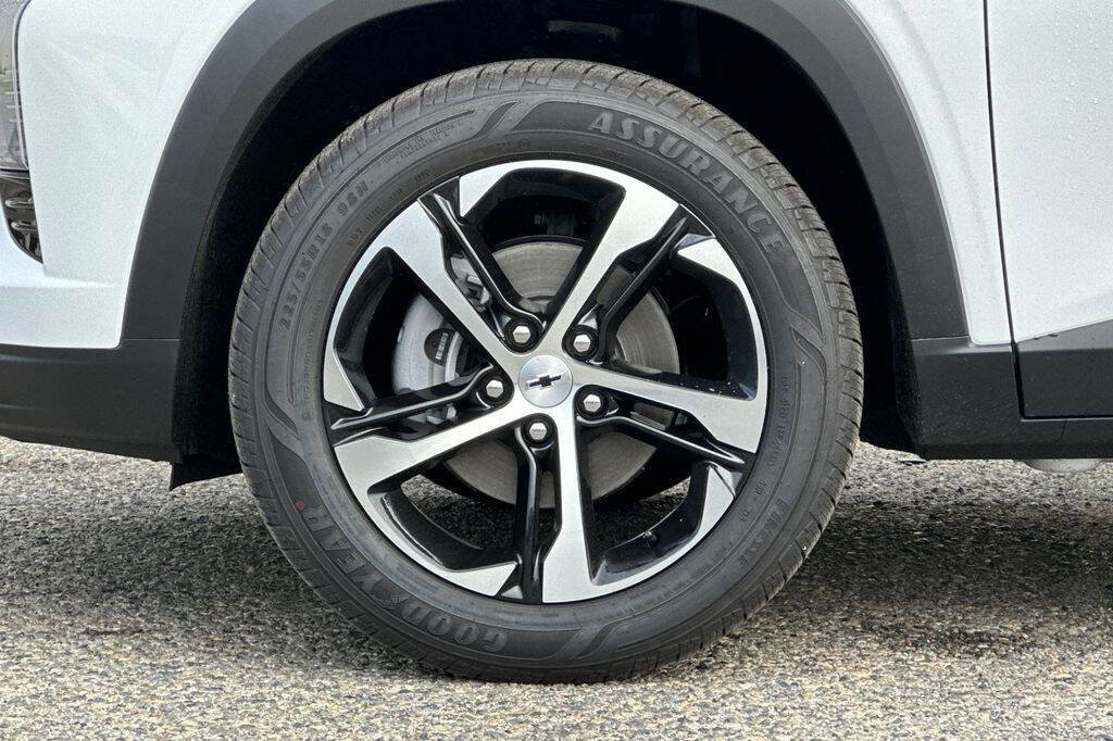 New 2026 Chevrolet Trax RS w/ Driver Confidence Package image 25