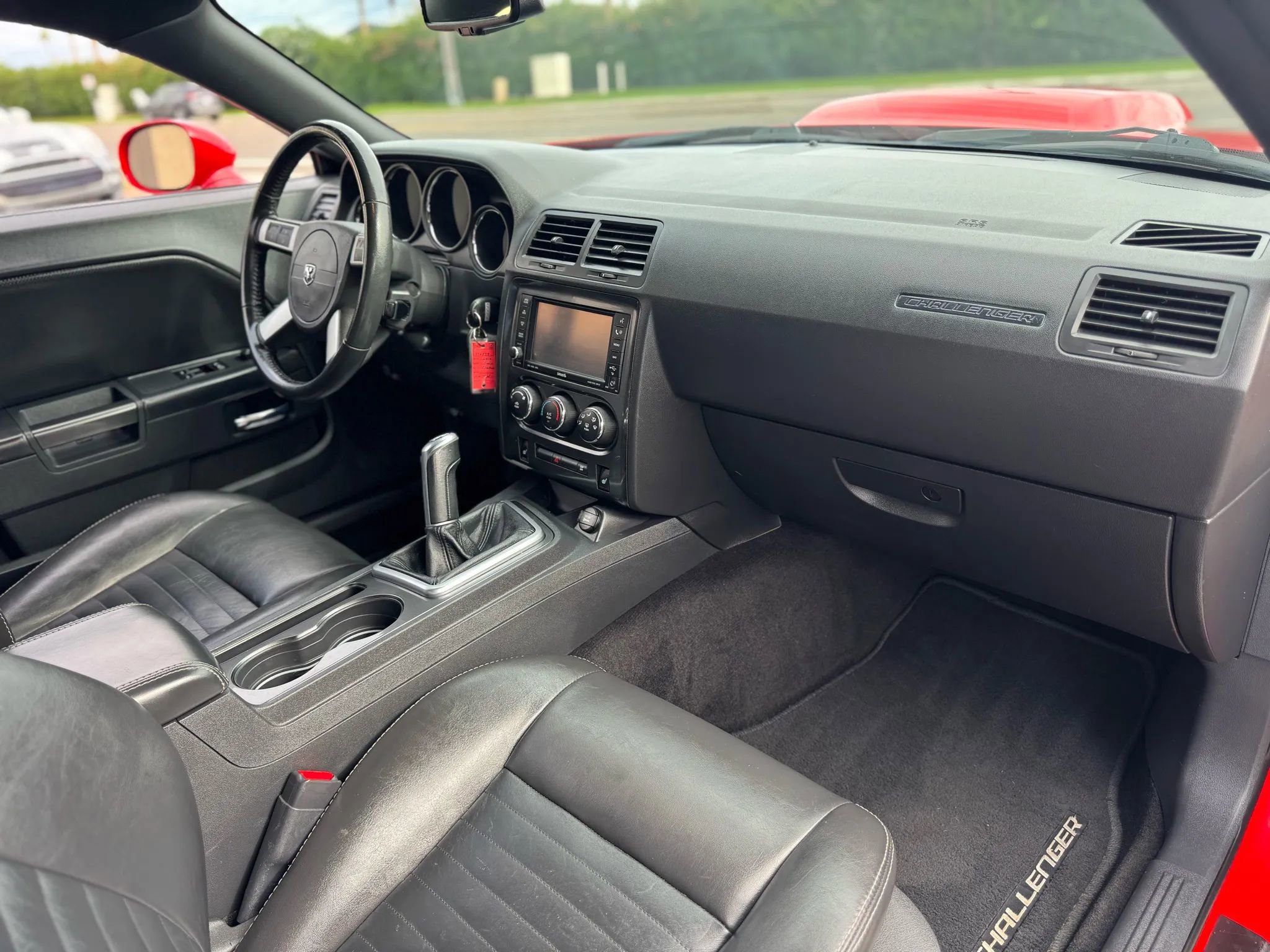 Used 2010 Dodge Challenger R/T image 37