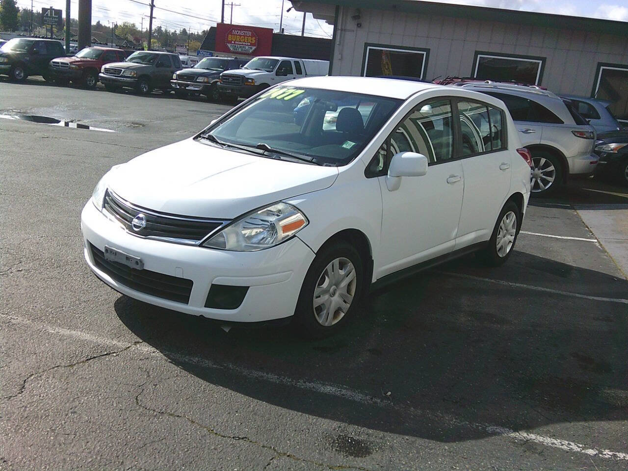 Used 2011 Nissan Versa 1.8 S w/ PWR Plus Pkg image 2