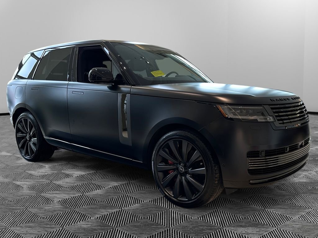 Used 2025 Land Rover Range Rover SV image 4