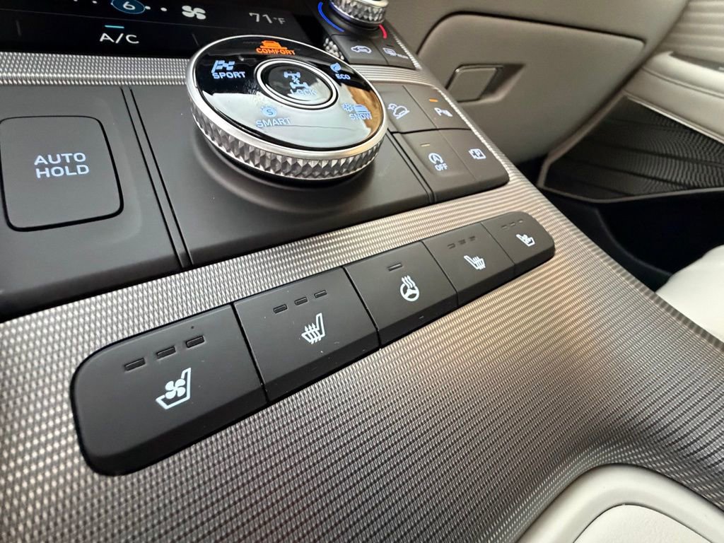 Certified 2025 Hyundai Palisade Calligraphy image 23