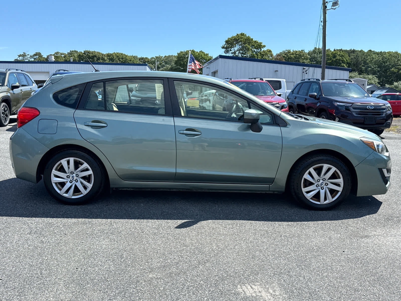 Used 2016 Subaru Impreza 2.0i Premium AWD/4WD image 4