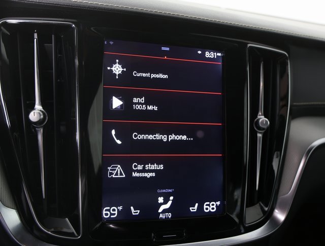 Used 2020 Volvo S60 T6 R-Design image 10