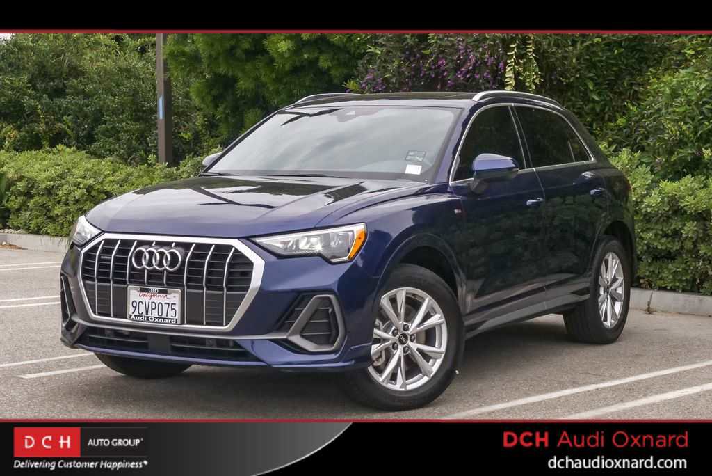 Used 2022 Audi Q3 2.0T Premium w/ Convenience Package AWD/4WD image 1