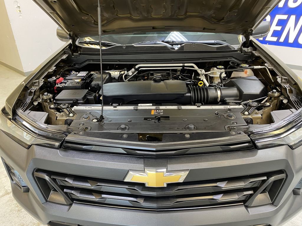 Used 2024 Chevrolet Colorado W/T RWD image 9