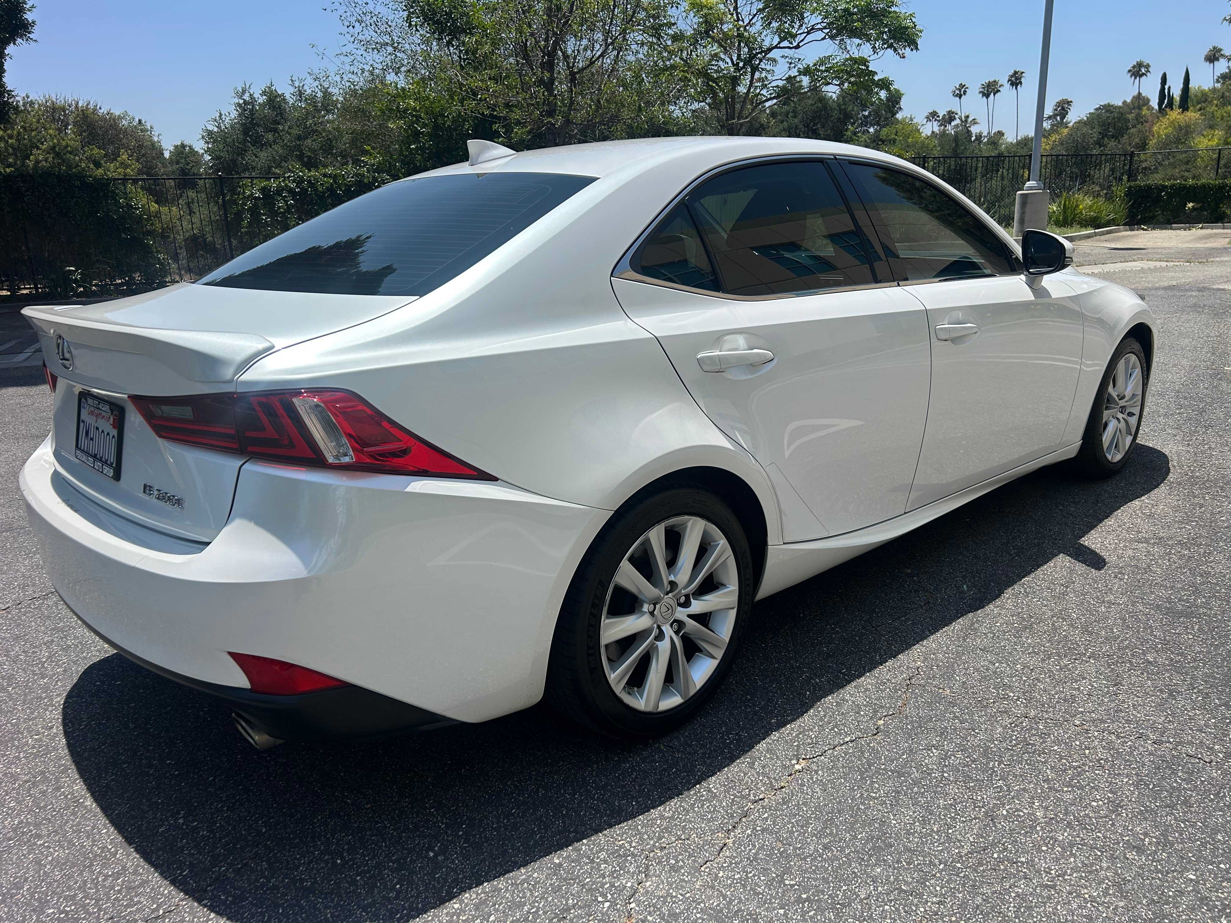 Used 2016 Lexus IS 200t RWD image 7