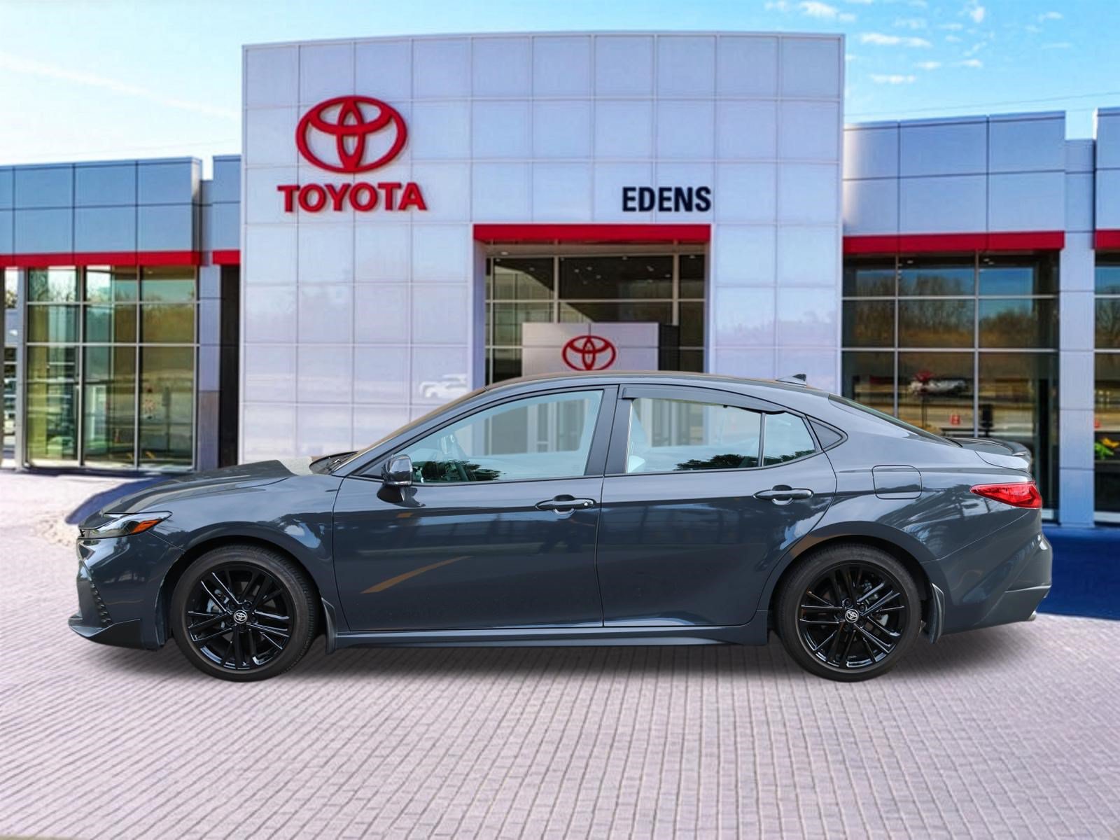 Certified 2025 Toyota Camry SE FWD image 8