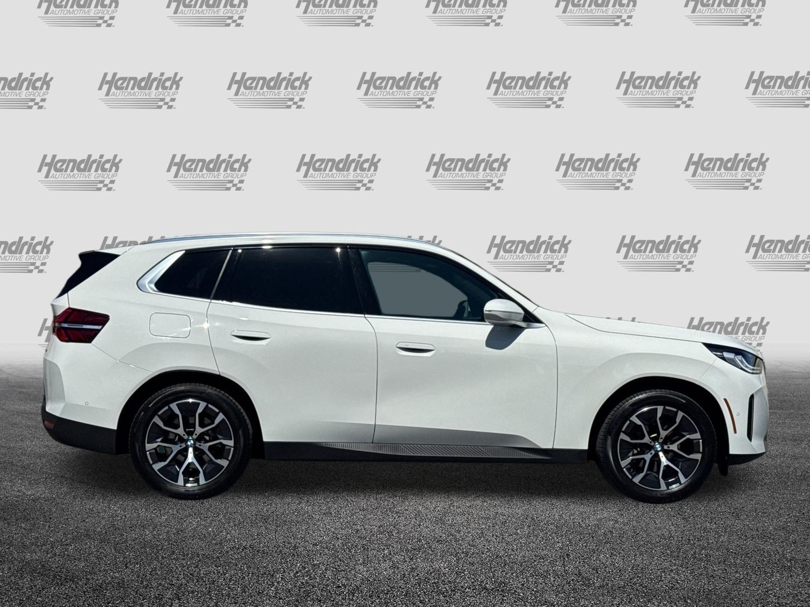 Used 2026 BMW X3 xDrive30i w/ Convenience Package AWD/4WD image 3