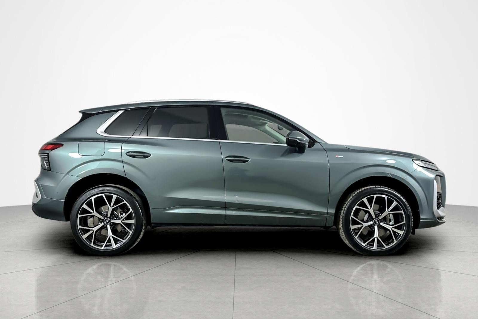 New 2026 Audi Q3 quattro 2.0T AWD/4WD image 7
