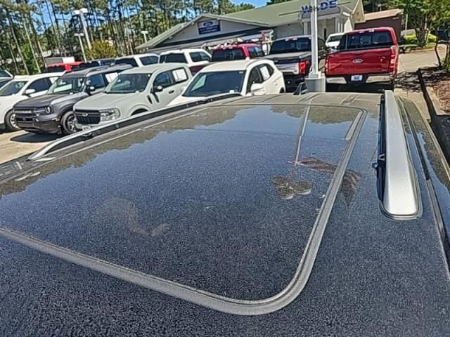 Used 2023 Jeep Grand Cherokee Summit w/ Luxury Tech Group V image 9