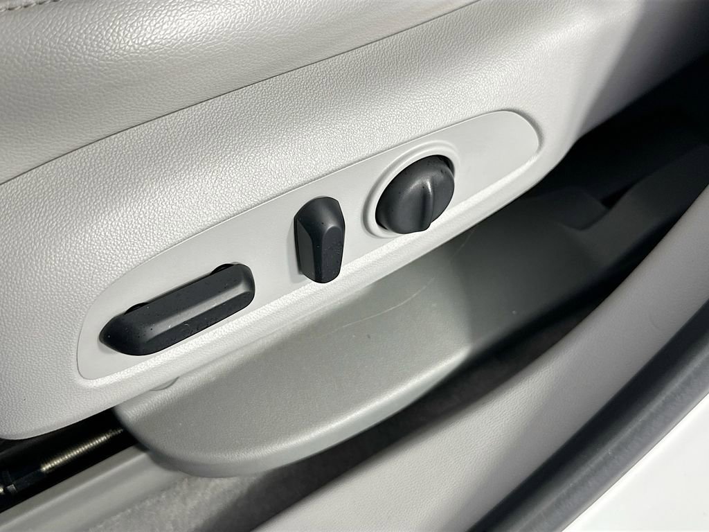 Used 2018 GMC Acadia SLT image 19