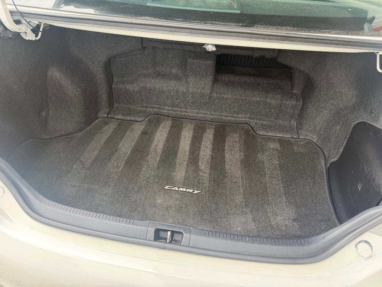 Used 2012 Toyota Camry XLE FWD image 34