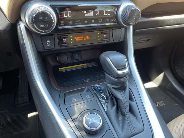 Used 2021 Toyota RAV4 Limited AWD/4WD image 9