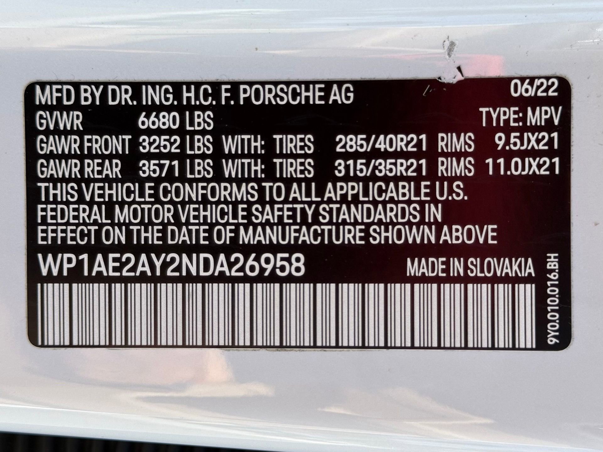 Used 2022 Porsche Cayenne Platinum Edition image 37