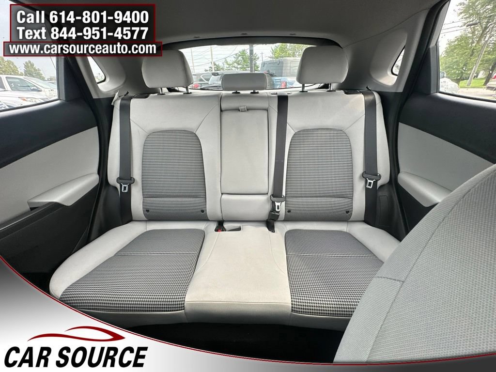 Used 2023 Hyundai Kona SE AWD/4WD image 19