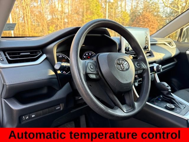 Used 2021 Toyota RAV4 XLE w/ Convenience Package image 13