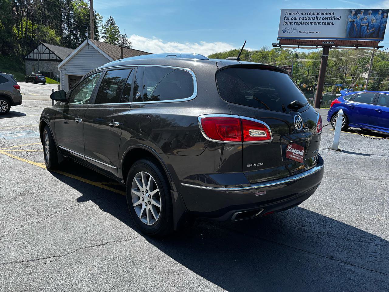 Used 2017 Buick Enclave Leather AWD/4WD image 5