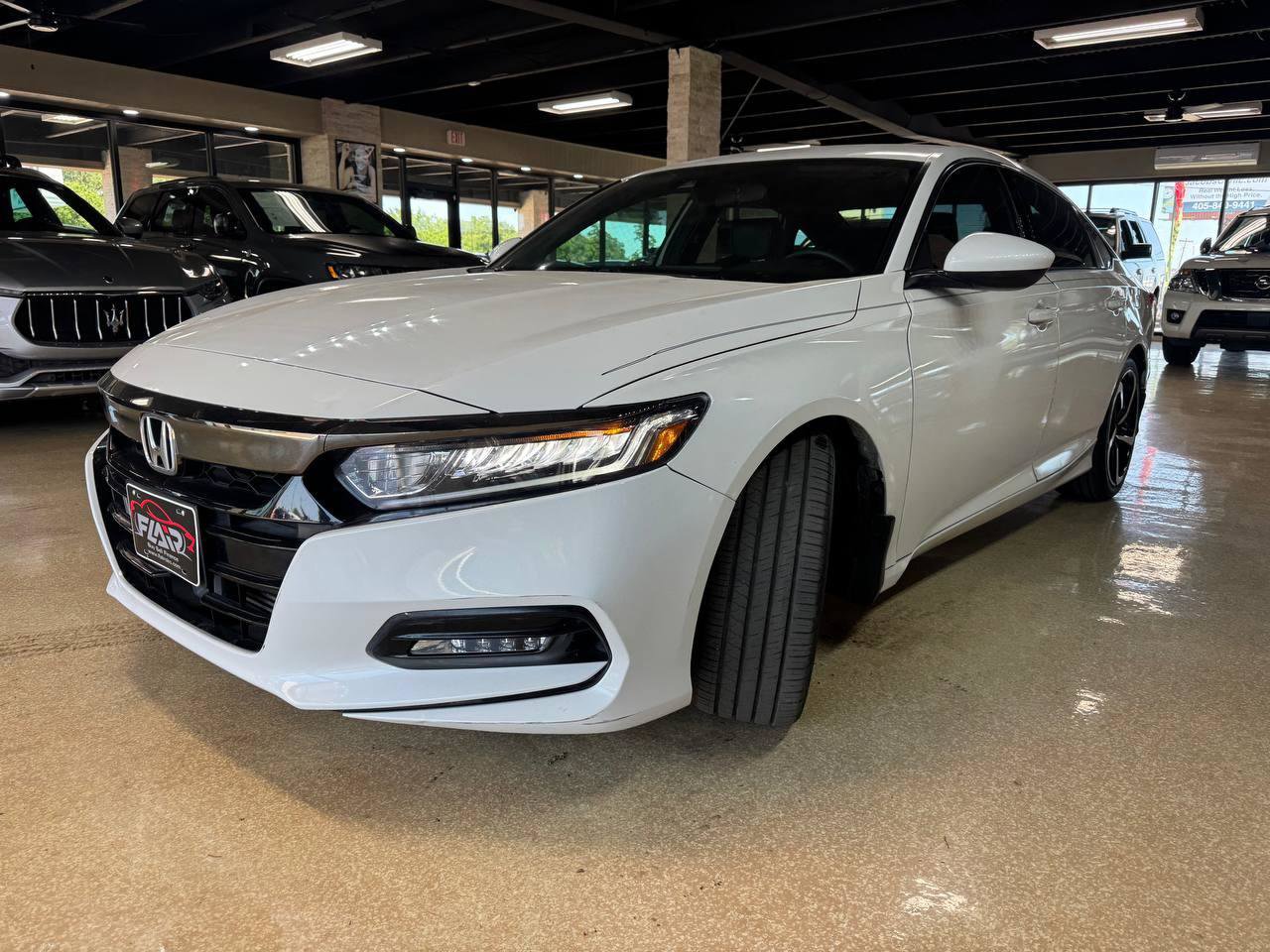 Used 2019 Honda Accord Sport image 3
