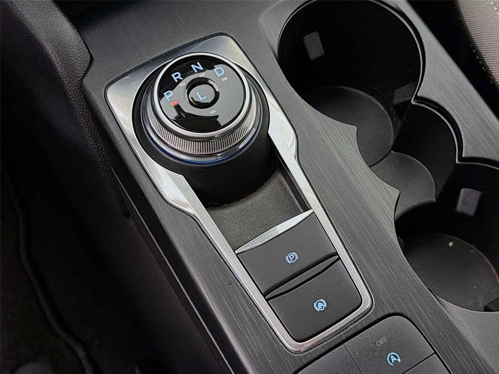 Used 2022 Ford Escape SE w/ Cold Weather Package image 17