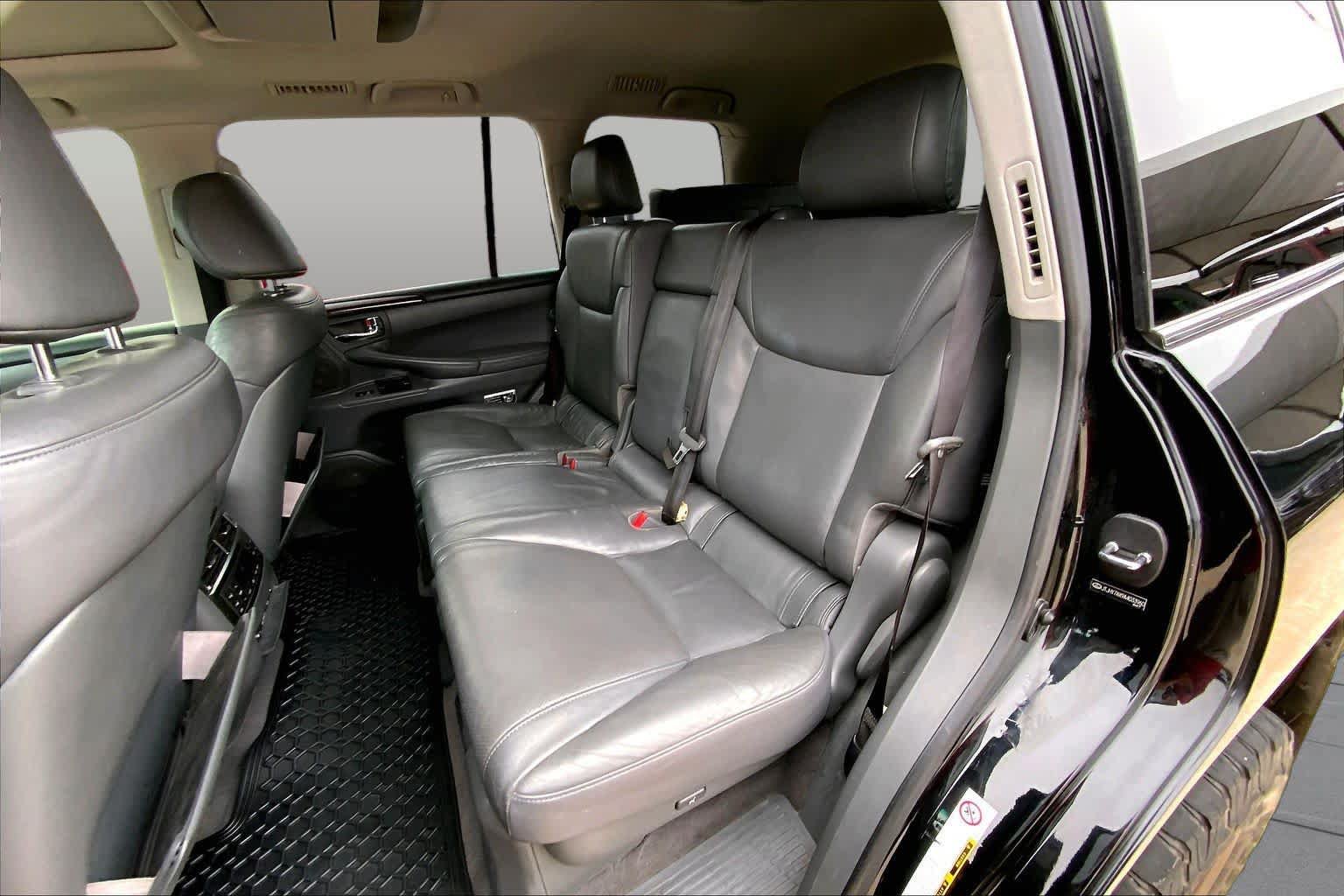 Used 2010 Lexus LX 570 4WD image 19