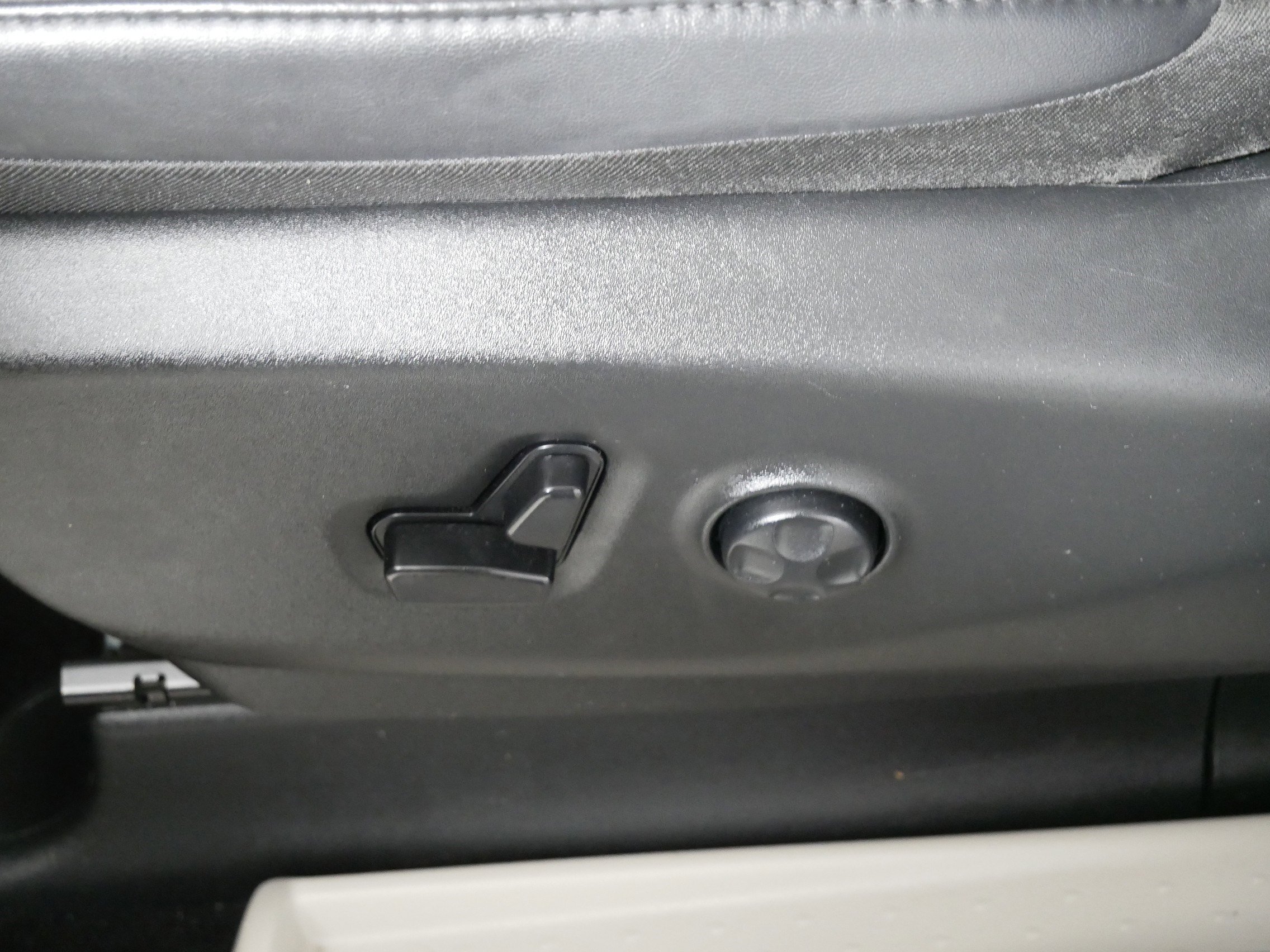 Used 2024 Chrysler Pacifica Touring-L image 20