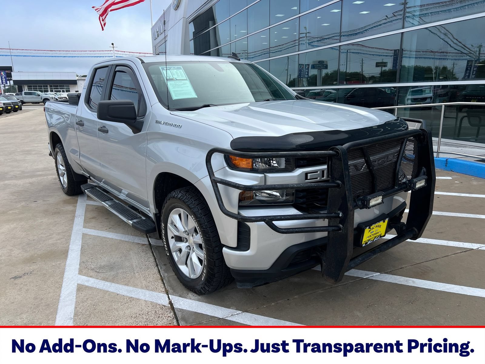 Used 2019 Chevrolet Silverado 1500 Custom w/ Custom Convenience Package AWD/4WD image 1