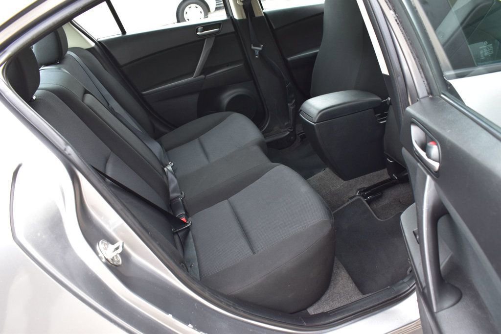 Used 2011 MAZDA MAZDA3 i Touring image 25