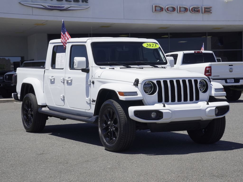 Certified 2023 Jeep Gladiator Overland AWD/4WD image 2
