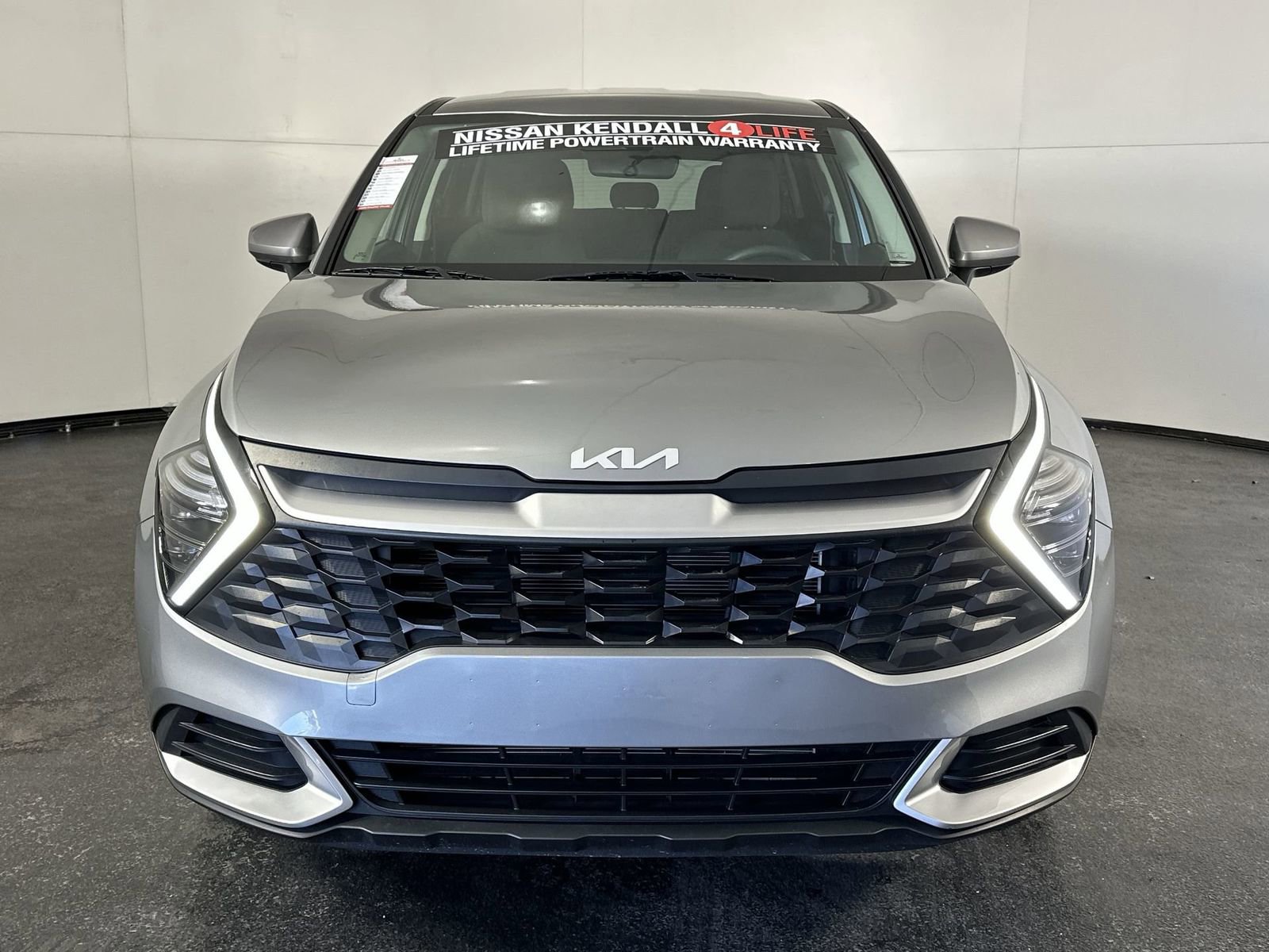 Used 2024 Kia Sportage LX image 3