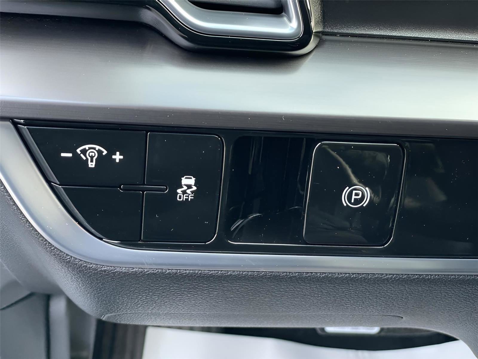 Used 2025 Kia Sportage EX image 26