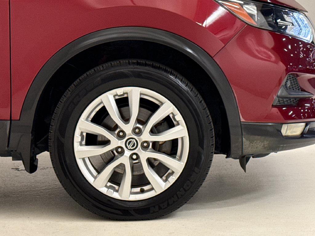 Used 2021 Nissan Rogue Sport SV FWD image 6