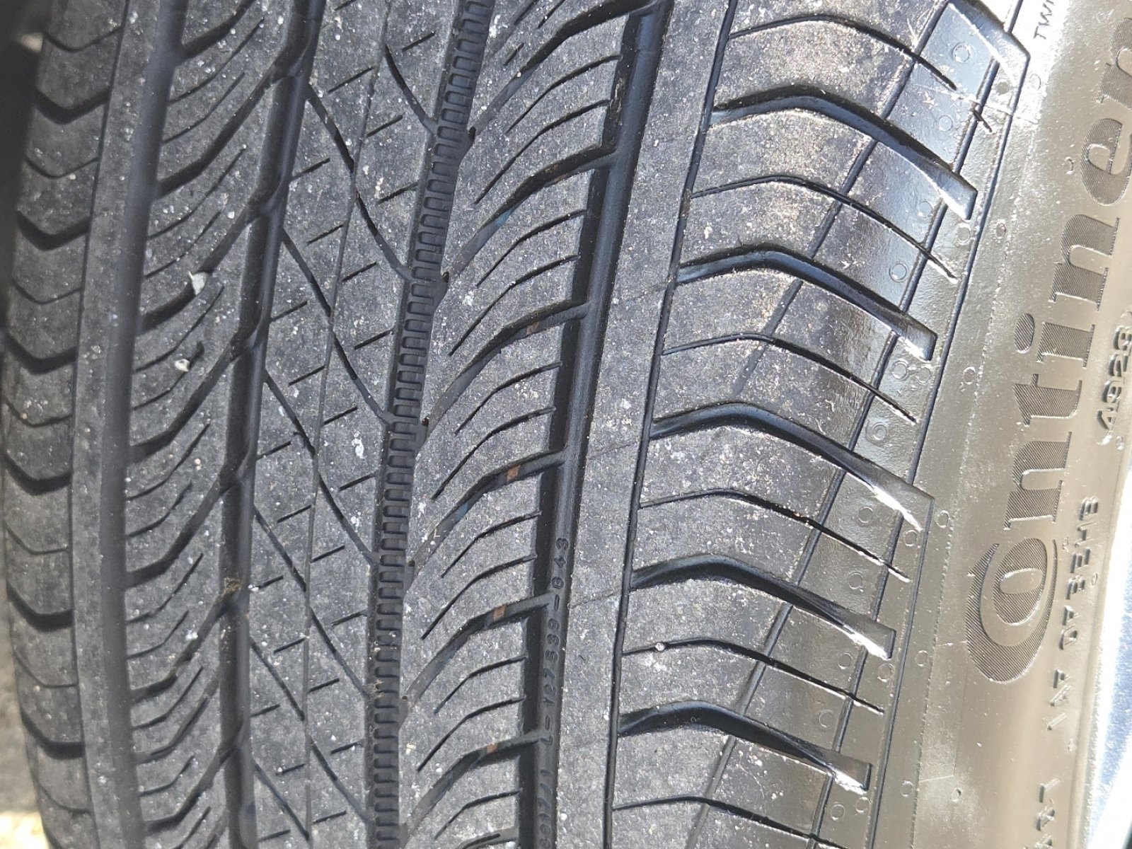 Used 2025 Chevrolet Trax RS w/ Sunroof Package image 16