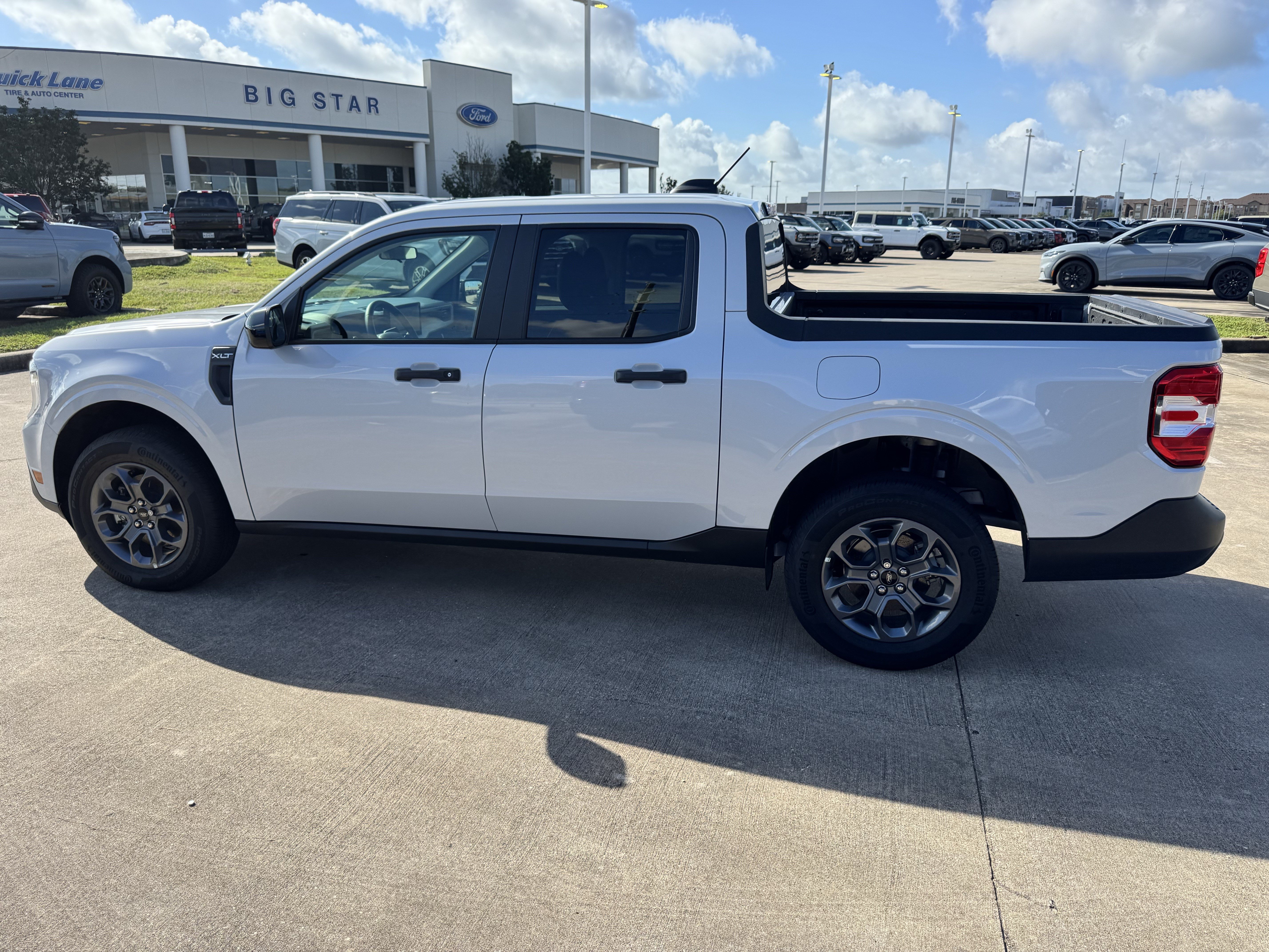 New 2026 Ford Maverick XLT w/ XLT Luxury Package FWD image 5