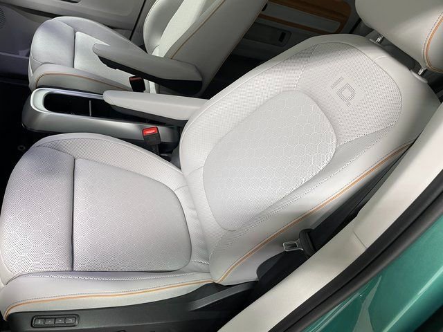 New 2025 Volkswagen ID. Buzz Pro S Plus image 15