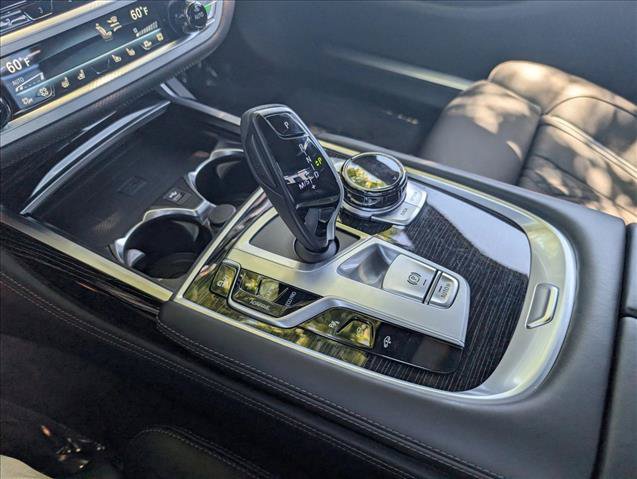 Used 2021 BMW 750i xDrive w/ Executive Package AWD/4WD image 11
