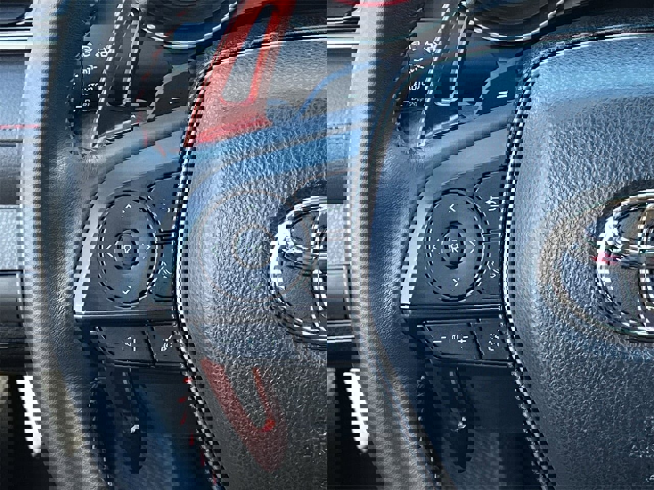 Used 2024 Toyota Camry image 12