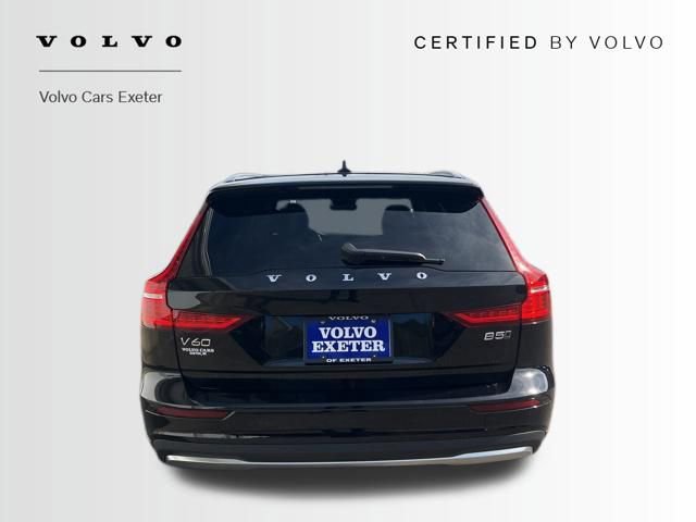 Used 2025 Volvo V60 B5 Cross Country Plus image 8