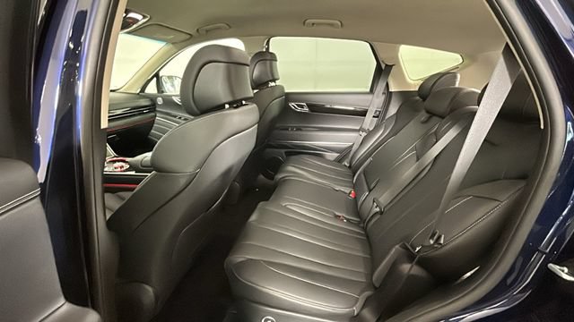 Used 2025 Genesis GV80 2.5T Standard AWD/4WD image 26