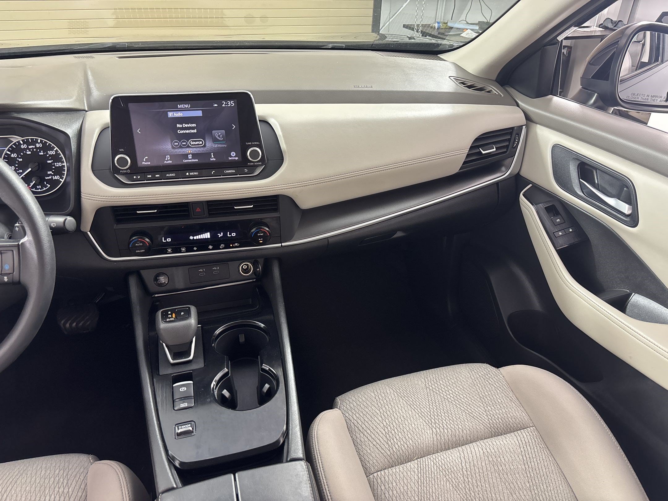 Used 2024 Nissan Rogue SV FWD image 28