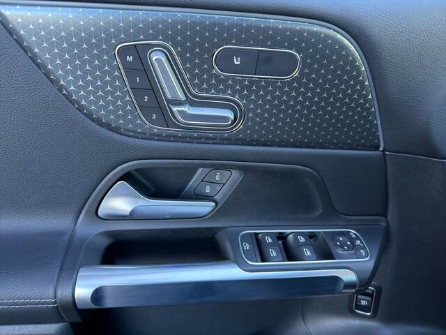 Certified 2025 Mercedes-Benz GLB 250 image 13
