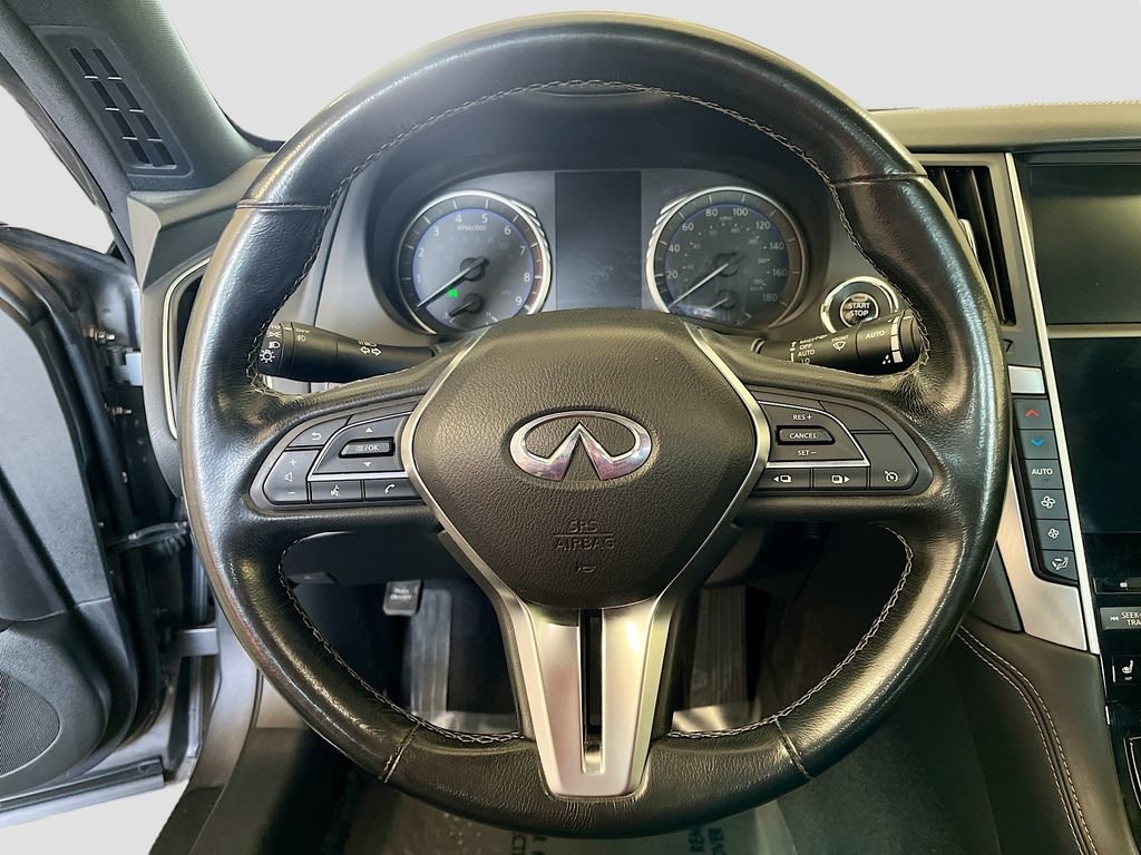 Used 2019 INFINITI Q60 3.0t Luxe w/ Essential Package image 11
