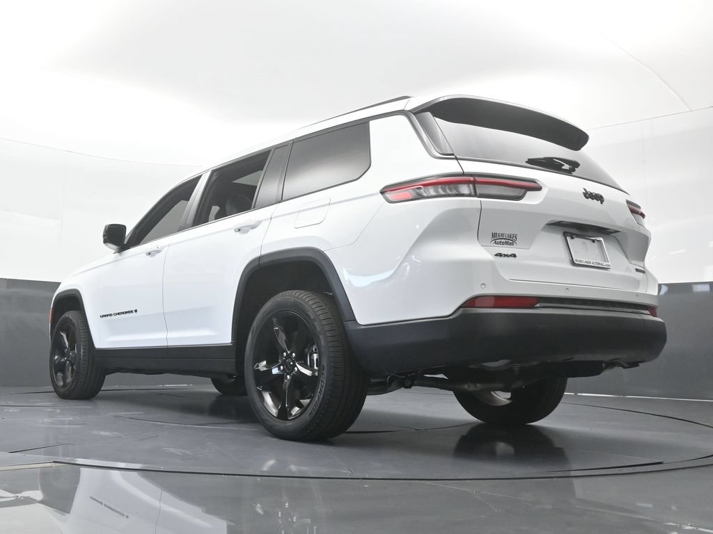 Used 2025 Jeep Grand Cherokee L Limited w/ Black Appearance Package AWD/4WD image 68