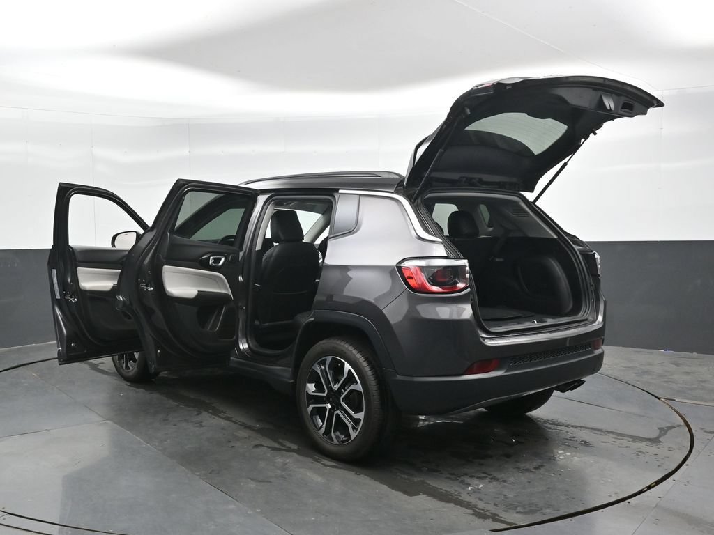 Used 2022 Jeep Compass Limited w/ Sun and Sound Group AWD/4WD image 49