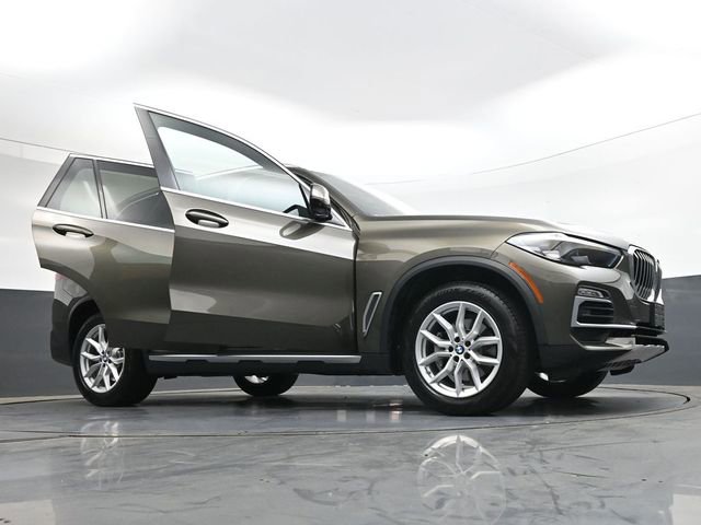 Used 2021 BMW X5 xDrive40i w/ Premium Package AWD/4WD image 41