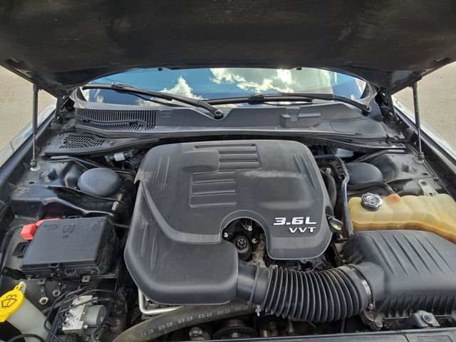 Used 2019 Dodge Challenger SXT image 29