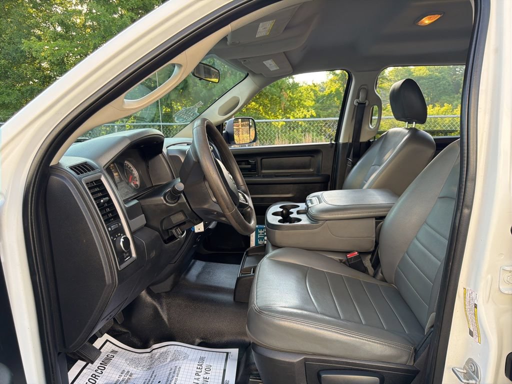 Used 2017 RAM 5500 Crew Cab Tradesman w/ Ambulance Prep Group RWD image 26