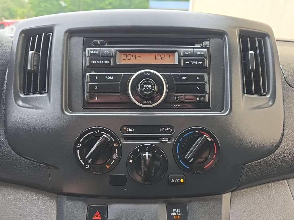 Used 2015 Nissan NV200 S w/ Cruise Control Package FWD image 17