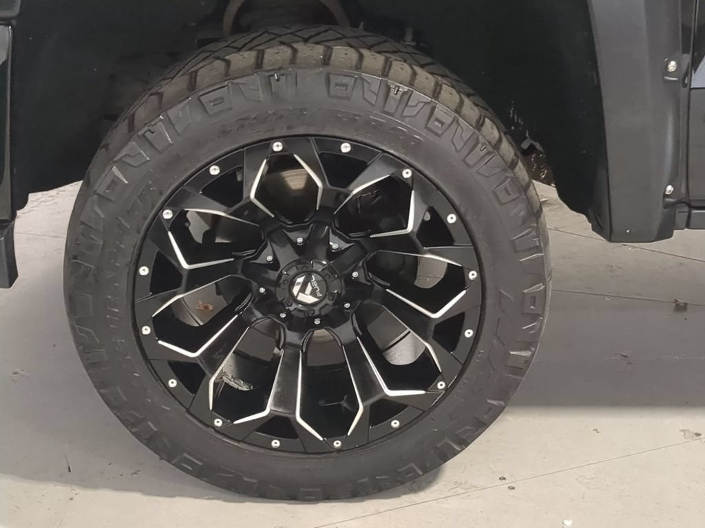 Used 2018 Chevrolet Silverado 1500 LT w/ True North Edition AWD/4WD image 16