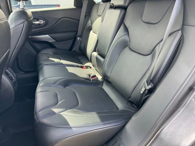 Used 2020 Jeep Cherokee High Altitude AWD/4WD image 7